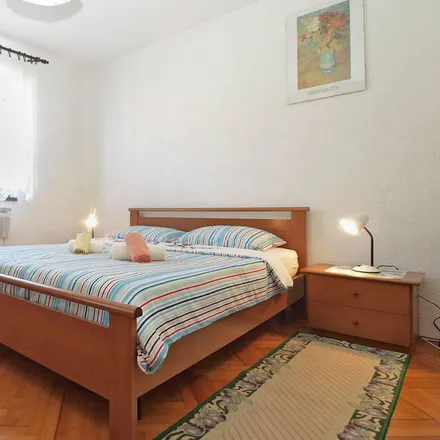 Rent this 3 bed apartment on 52216 Galižana