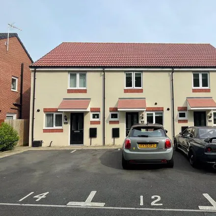 Rent this 2 bed townhouse on Hillmoor Street in Pleasley Hill, NG19 7RY