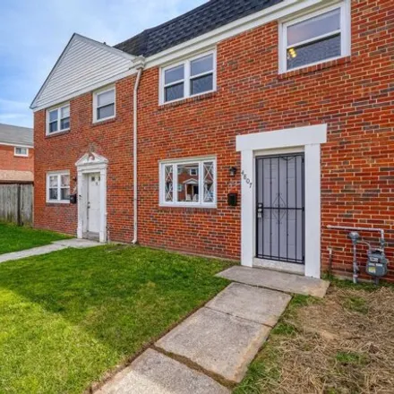 Image 2 - 4807 Bowland Avenue, Baltimore, MD 21206, USA - House for sale