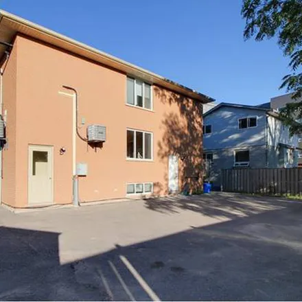 Rent this 5 bed apartment on 331 Spruce Street in Collingwood, ON L9Y 3H1