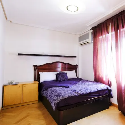 Rent this 4 bed room on Madrid in Calle de Ignacio Santos Viñuelas, 28021 Madrid