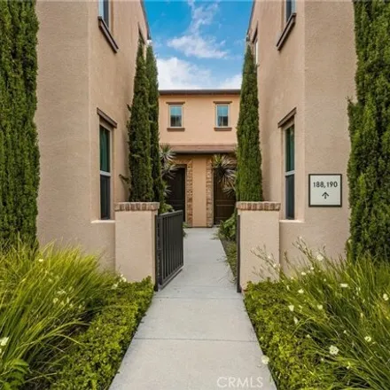 Image 1 - 184-194 Bishop Landing, Irvine, CA 92620, USA - Condo for rent