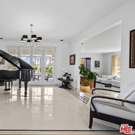 Image 9 - North Crescent Drive, Beverly Hills, CA 90210, USA - House for rent