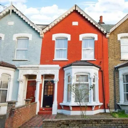 Buy this 3 bed townhouse on 103 Alexandra Road in London, N8 0LG