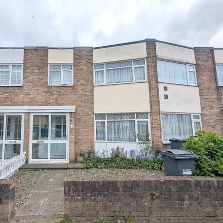 Rent this 3 bed townhouse on 20 Bethany Waye in London, TW14 8HL