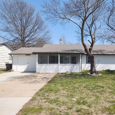 Buy this 3 bed house on 1101 South Elm Street in McPherson, KS 67460