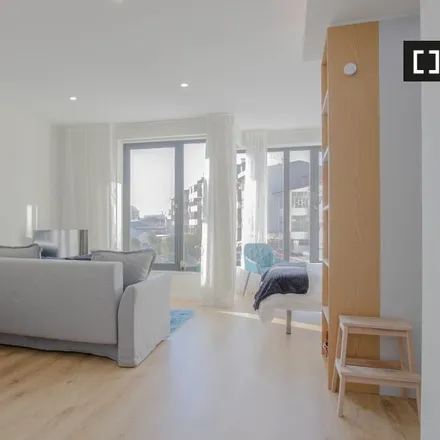 Rent this studio apartment on Café Pereira in Praça do Marquês de Pombal 11, 4000-133 Porto