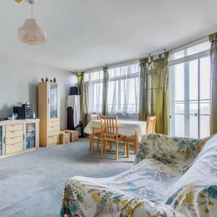 Image 1 - Campden Hill Towers, 112 Notting Hill Gate, London, W11 3QG, United Kingdom - Apartment for sale