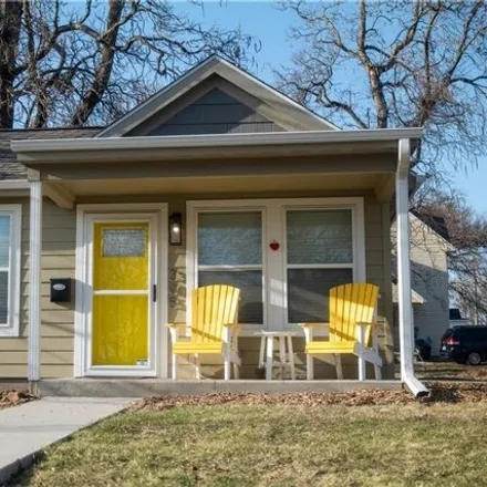 Buy this 1 bed house on 1305 Laurel Street in Des Moines, IA 50314