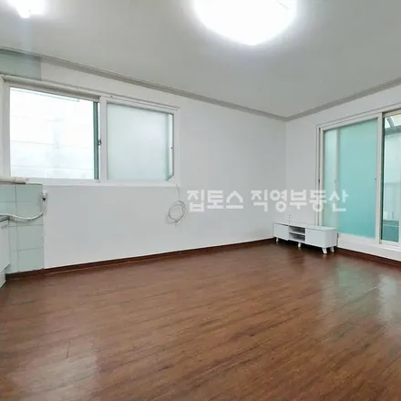 Rent this studio apartment on 서울특별시 강남구 논현동 234-7