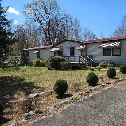 Buy this studio apartment on 6491 South James Madison Highway in Pleasant Valley, Buckingham County