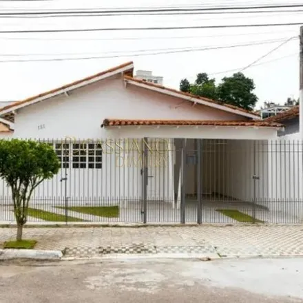 Buy this 3 bed house on Rua José Leite da Silva in Jardim Bela Vista, São José dos Campos - SP