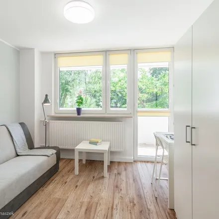 Rent this 9 bed apartment on Starościńska 10/12 in 02-516 Warsaw, Poland