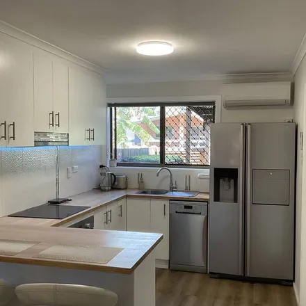 Rent this 2 bed townhouse on Tannum Sands in Gladstone Regional, Queensland