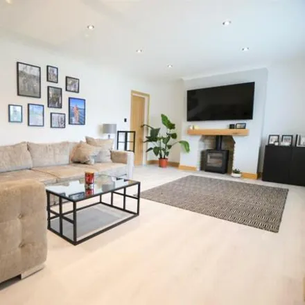Image 2 - Manor Woods Valley, Willoughby Close, Bristol, BS13 7LA, United Kingdom - House for sale