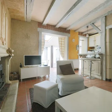 Rent this 2 bed apartment on Tours in Indre-et-Loire, France