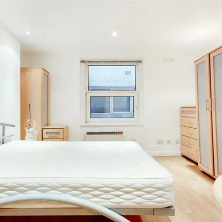 Rent this studio apartment on 176 Gloucester Place in London, NW1 6BU