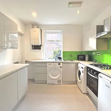 Rent this 4 bed townhouse on Sheaf Street in Sheaf Valley, Sheffield