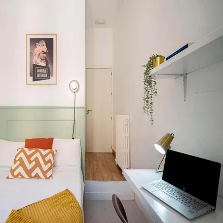 Rent this 67 bed room on Calle de San Lorenzo in 22, 28004 Madrid