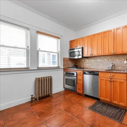 Image 9 - 3915 Avenue I, New York, NY 11210, USA - House for sale