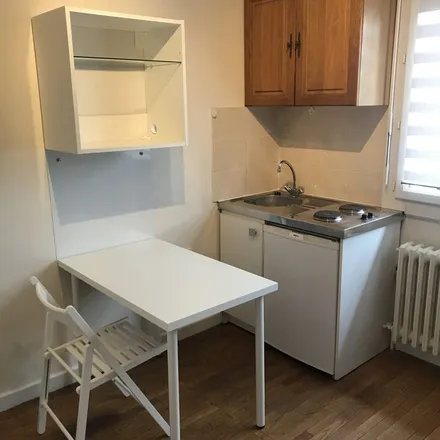 Rent this 1 bed apartment on Bâtiment 1000 in Rue des Résidences, 38400 Saint-Martin-d'Hères