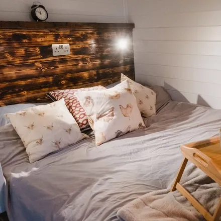 Rent this 1 bed house on Kirklees in HD7 6AF, United Kingdom