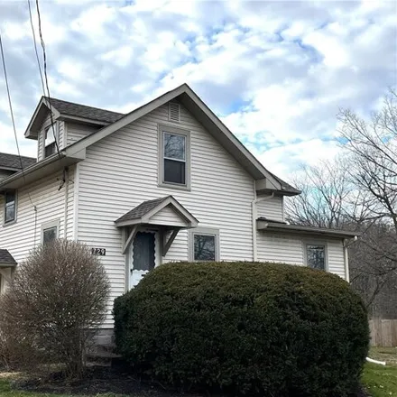 Buy this 4 bed house on 114 Richards Avenue in Columbiana, Fairfield Township