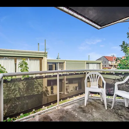 Image 5 - Weemala Street, Surfers Paradise QLD 4217, Australia - Apartment for rent