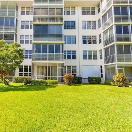 Buy this 3 bed condo on unnamed road in Pompano Beach, FL 33069
