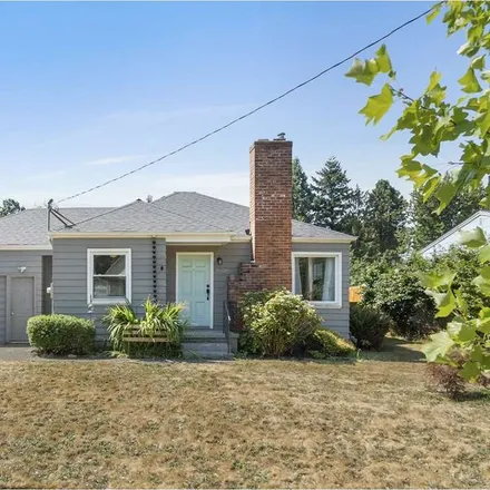 Buy this 2 bed house on 9326 North Smith Street in Portland, OR 97203