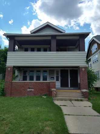 Buy this 6 bed duplex on 2901 North 37th Street in Milwaukee, WI 53216