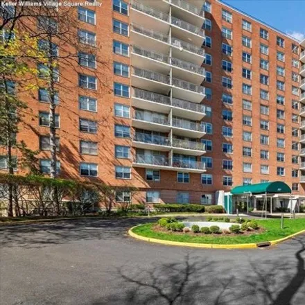 Buy this 1 bed condo on 299 Beech Street in Hackensack, NJ 07601