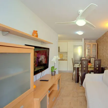 Rent this 2 bed apartment on San Bartolomé de Tirajana