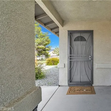 Image 3 - 22785 Lone Eagle Road, Apple Valley, CA 92308, USA - House for sale