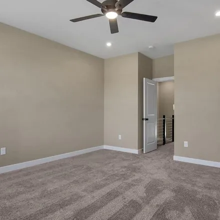 Rent this 4 bed apartment on Liberty Center in Liberty Way, Wetherington