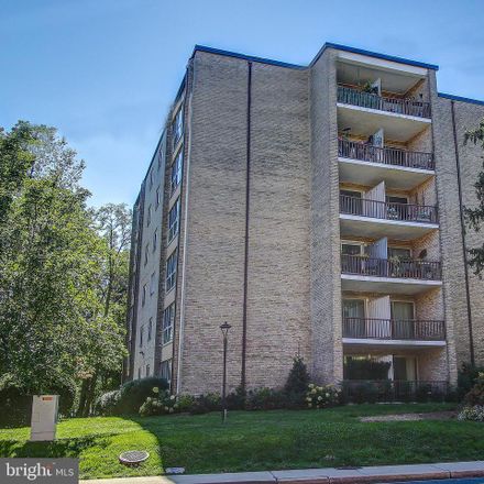 Rent this 2 bed condo on 4970 Battery Lane in Glenwood, Bethesda