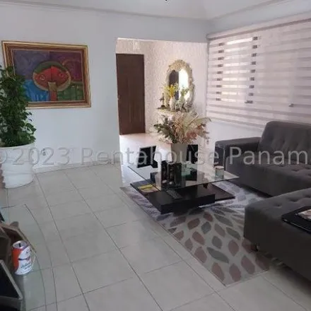 Buy this 4 bed house on Avenida Dorasol in Distrito San Miguelito, Panama City