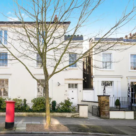 Rent this 3 bed room on 45 Hamilton Terrace in London, NW8 9RG
