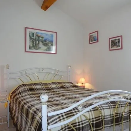 Rent this 2 bed house on Base ULM de Fleury d'Aude in Courtal Naout, D 1118