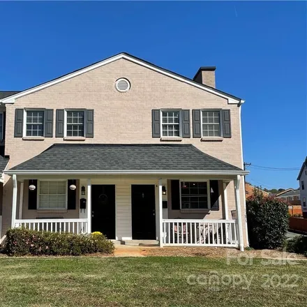 Buy this 2 bed condo on 1224 Green Oaks Lane in Charlotte, NC 28205
