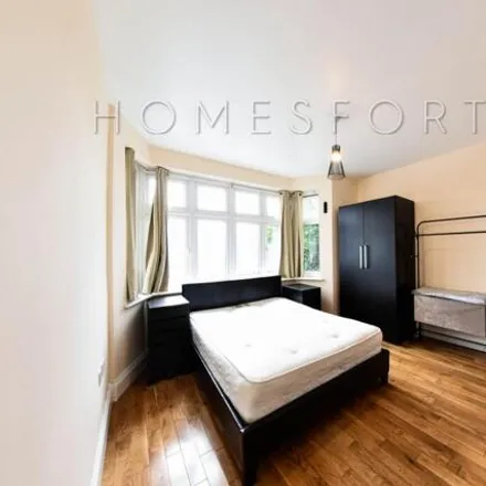 Image 5 - Hampstead School, Westbere Road, London, NW2 3SR, United Kingdom - Apartment for rent