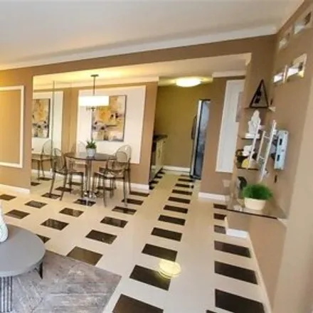 Image 3 - 7550 Hornwood Drive, Houston, TX 77036, USA - Condo for sale