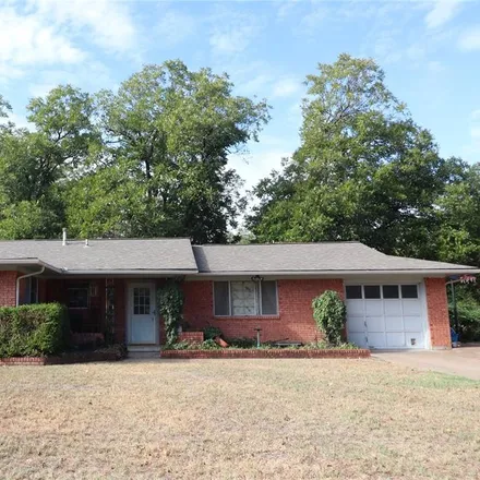 Buy this 3 bed house on 1763 North McCart Avenue in Stephenville, TX 76401