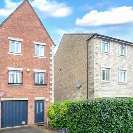 Buy this 3 bed house on Poppylands in Bicester, OX26 3ZP