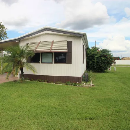 Buy this 2 bed house on 1358 West Commerce Avenue in Haines City, FL 33844