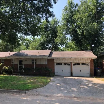 Image 1 - 1310 Sycamore Street, Norman, OK 73072, USA - House for rent