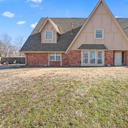 Buy this 5 bed house on 7399 East 66th Place in Tulsa, OK 74133