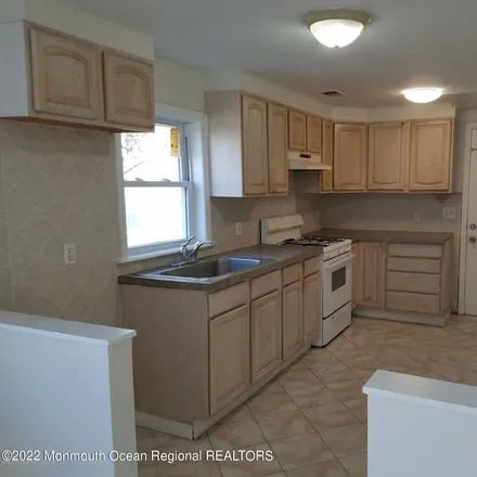 Image 3 - 16 Bayview Avenue, Keansburg, NJ 07734, USA - House for rent