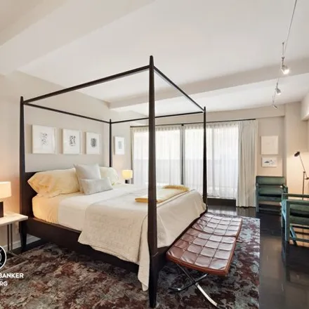 Image 4 - 52 East 72nd Street, New York, NY 10021, USA - Apartment for sale
