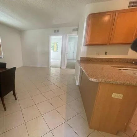 Image 2 - unnamed road, Wilton Manors, FL 33305, USA - Condo for rent
